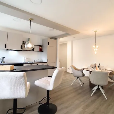 Apartz - - Cityquartier - Bis 15 Personen - 4 * Celle