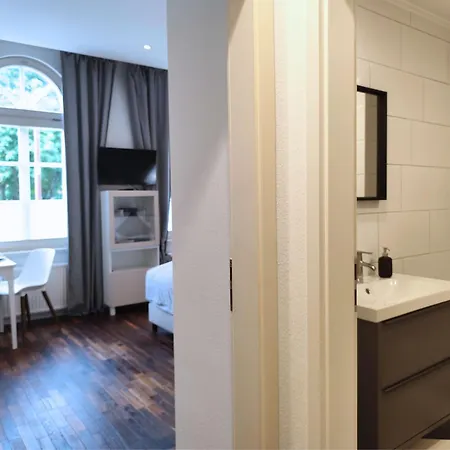 Apartamento Apartz - - Cityquartier - Bis 15 Personen - 4 *