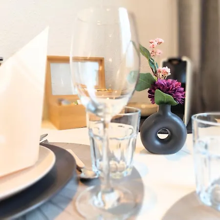 公寓 Apartz - - Cityquartier - Bis 15 Personen - 4 *